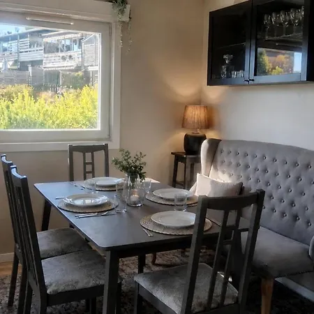 Cozy And Quiet With Outdoor Space *